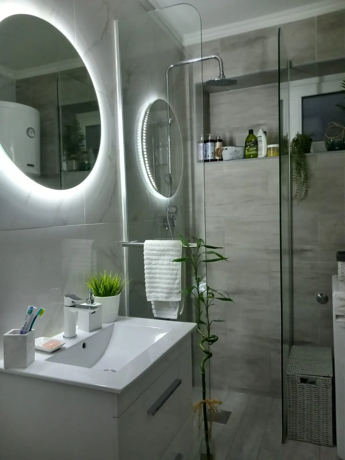 Tus kabina otvorenog tipa 2 staklena paravana